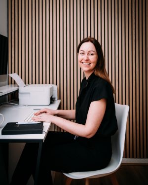 Dr Rachel  - The woman behind the needle